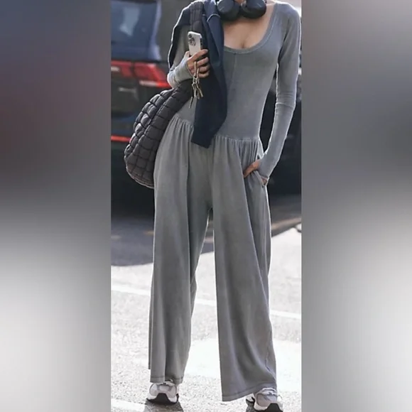 Free people movement Hot shot Jumpsuit size M - Picture 2 of 8